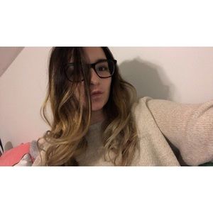 Meet your Posher, Elena